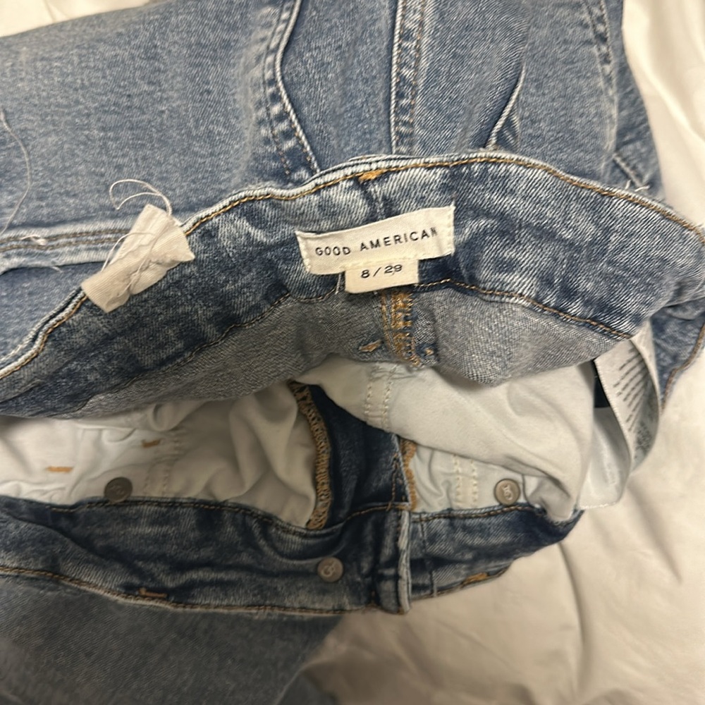 Good American Jeans - Picture 3 of 4